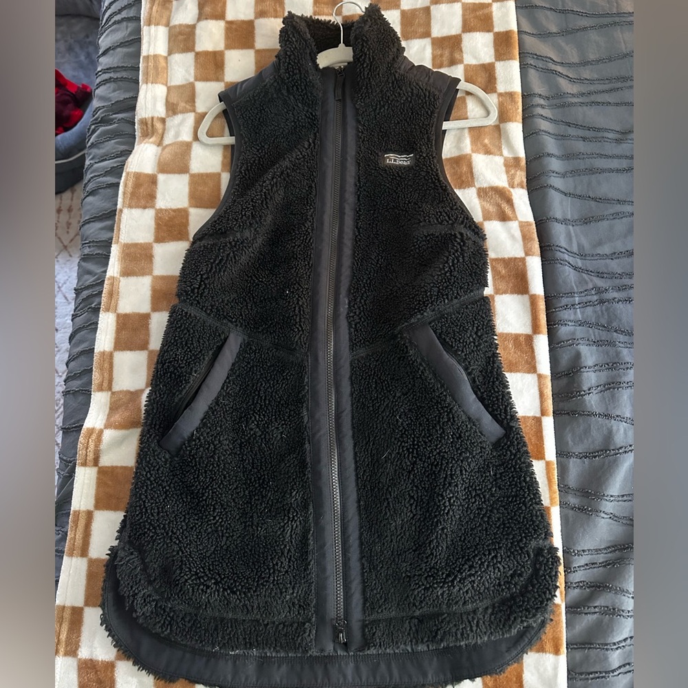 Womens LLBean Sherpa vest